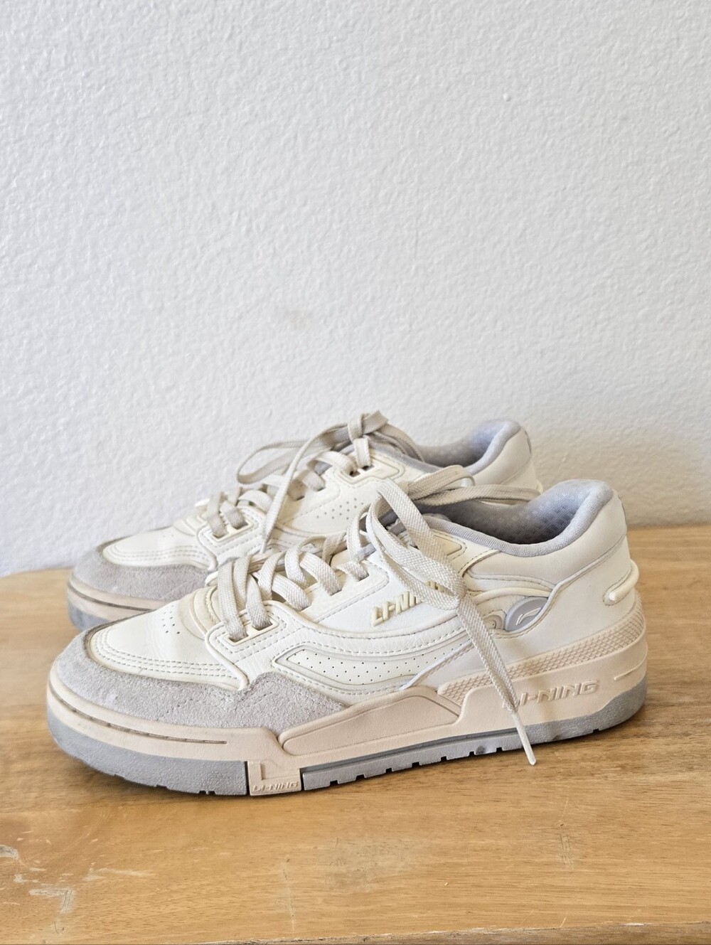 Li-Ninng -001 BTC White& Grey Sneakers‎ Mens 7 Model AGCT007-2A Skateboarding
